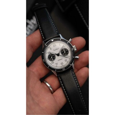 Montre Hanhart 1882  Panda, 39 mm, bracelet acier