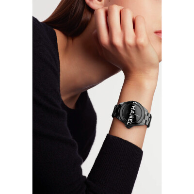 Montre CHANEL J12 WANTED