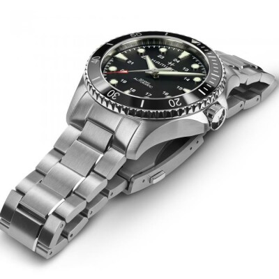 Montre Hamilton Khaki Navy Scuba Auto H82515130