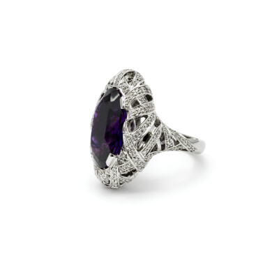Bague Isabelle Barrier en or blanc, diamants et améthyste de 1.92ct et 14.65ct, taille 53