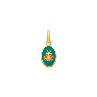 Arthus Bertrand Medal My Mini Ladybug Medal in sandblasted yellow gold and emerald lacquer, 10 mm
