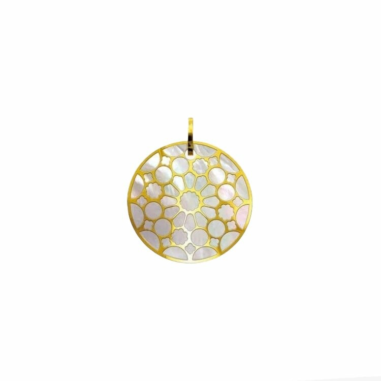 Arthus Bertrand Chartres Marquetry pendant, yellow gold and mother-of-pearl