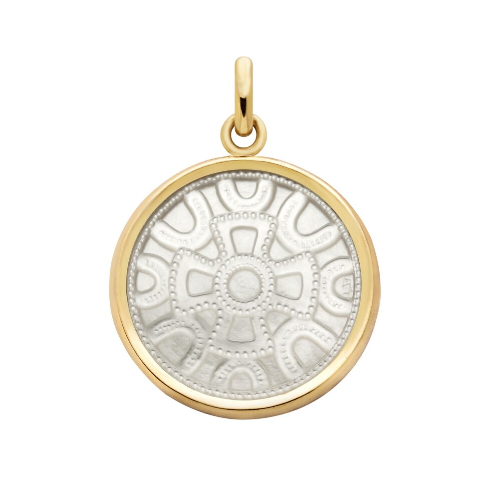 Arthus Bertrand medal, merovingian motif, mother-of-pearl, 19mm, polished yellow gold