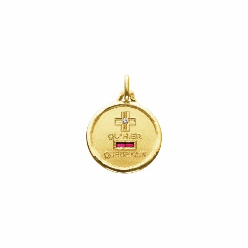 Médaille Augis d'Amour en or jaune, rubis et diamant, 18mm