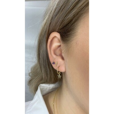Boucles d'oreilles clous Jackie Gold Triangle en or jaune et saphir