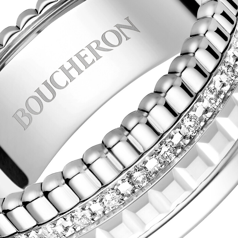 Bague Boucheron Quatre Double White Edition Small en or blanc, céramique blanche et diamants