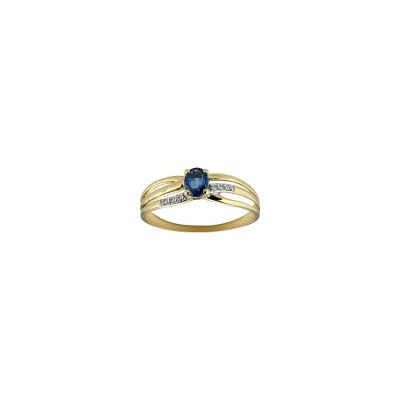 Bague en or jaune, saphir et oxydes de zirconium