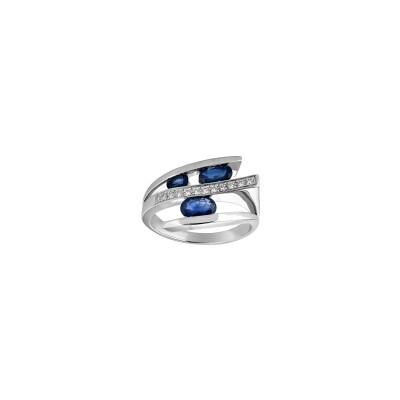 Bague en or blanc, saphir et diamants