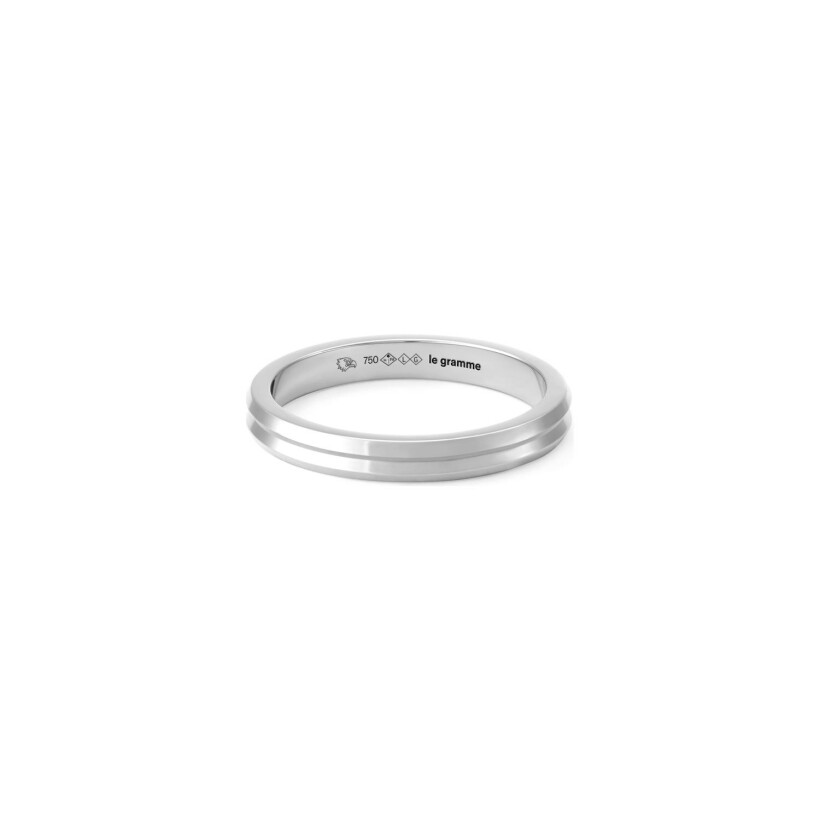 Le gramme Guilloché wedding band in polished white gold, 4 grams