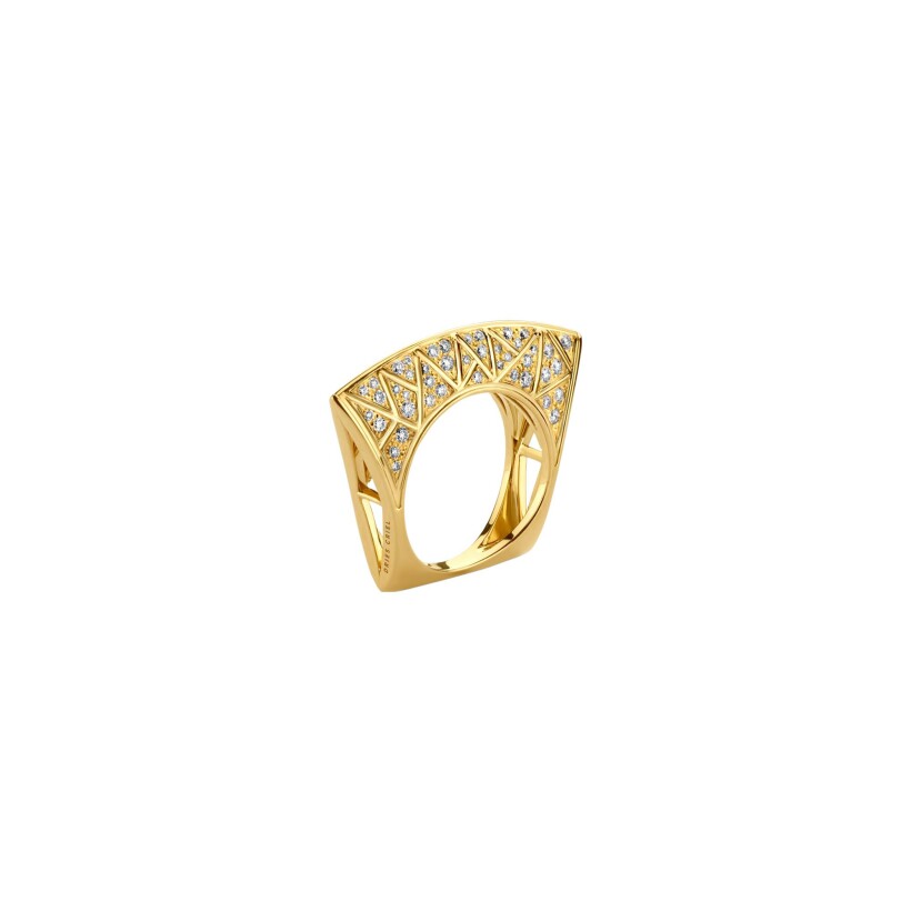 Dries Criel Lotus ring in yellow gold and diamonds