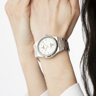 Montre Festina Swiss Made Rive F20052/2