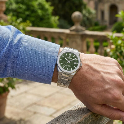 Montre Festina Swiss Made Acier Classique F20100/2