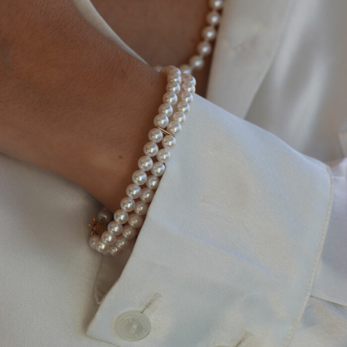 Le bracelet Diane en or jaune 18 carats et perles de cultures