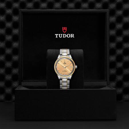 Montre TUDOR Style boîtier en acier 34 mm, cadran serti de diamants