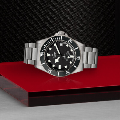 TUDOR Pelagos watch, Ceramic matt black disc, titanium bracelet