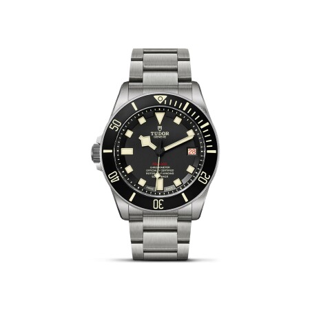 Montre TUDOR Pelagos lhd disque noir mat en céramique, bracelet en titane