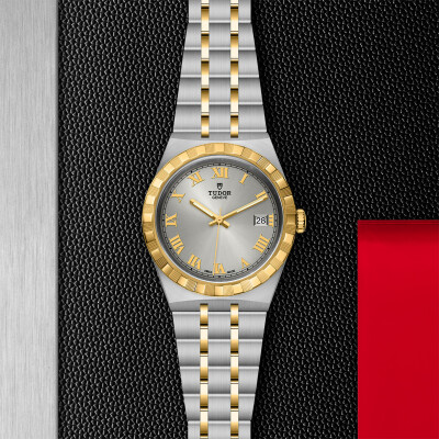 Montre TUDOR Royal boîtier en acier 38 mm, lunette en or jaune