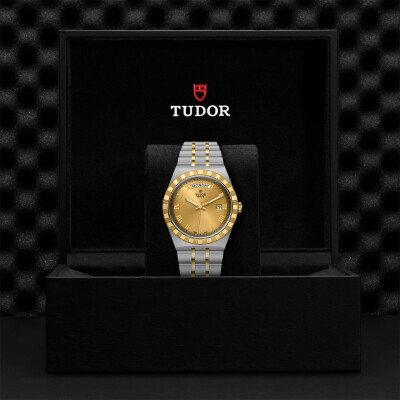 Montre TUDOR Royal boîtier en acier 41 mm, lunette en or jaune