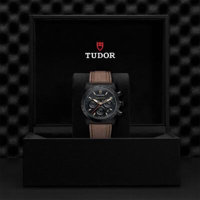 Montre TUDOR Fastrider Black Shield 42000CN.