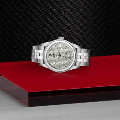 Montre TUDOR Glamour Date boîtier en acier 31 mm, cadran argenté