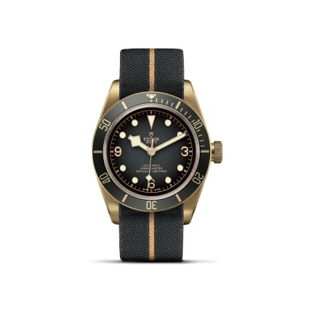 Montre TUDOR Black Bay Bronze boîtier en bronze 43 mm, bracelet en tissu