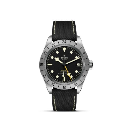 TUDOR Black Bay Pro watch,39 mm steel case, hybrid rubber and leather strap