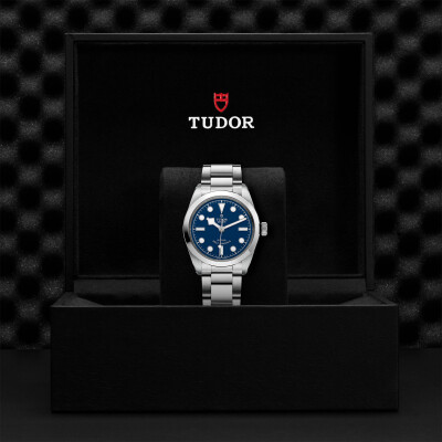 Montre TUDOR Black Bay 36 boîtier en acier 36 mm, bracelet en acier