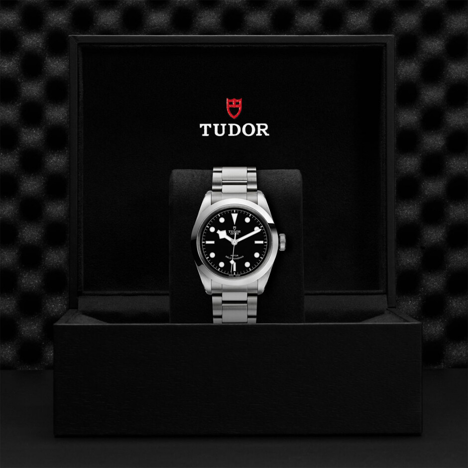 Montre TUDOR Black Bay 41 boîtier en acier 41 mm, bracelet en acier