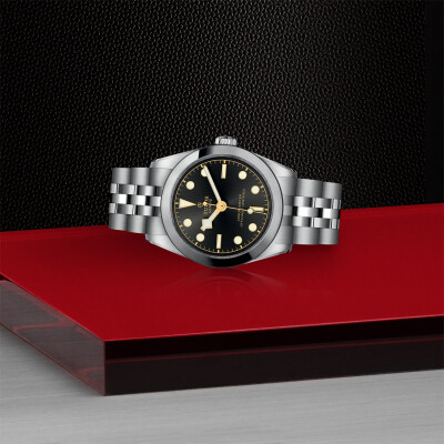 Montre TUDOR Black Bay 31 boîtier en acier, 31 mm, bracelet en acier