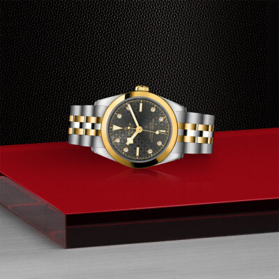 Montre TUDOR Black Bay 31 S&G boîtier en acier 31 mm, bracelet en acier et or jaune