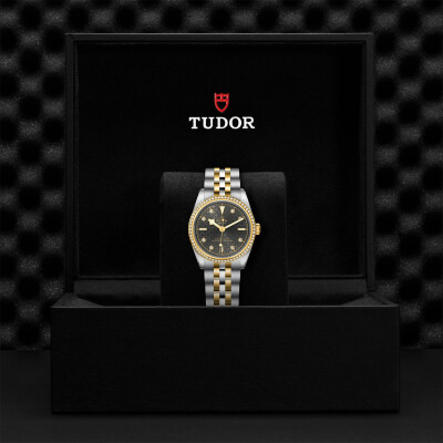 Montre TUDOR Black Bay 31 S&G boîtier en acier 31 mm, bracelet en acier et or jaune