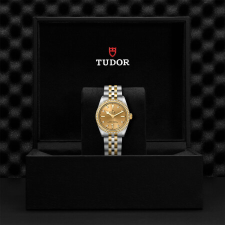 TUDOR Black Bay 31 S&G watch, 31 mm steel case, Steel and yellow gold bracelet