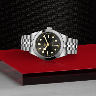 TUDOR Black Bay 39 watch, 39mm steel case, Steel bracelet