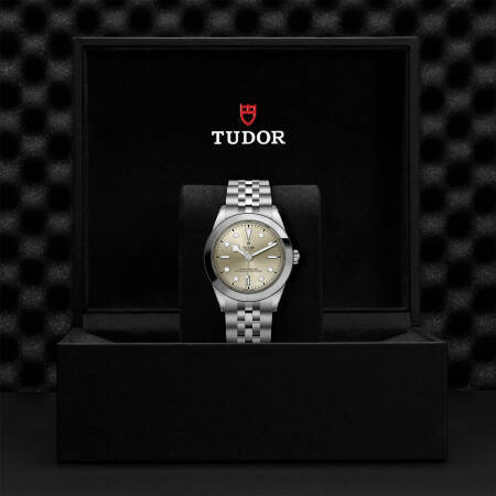 TUDOR Black Bay 39 watch, 39mm steel case, Steel bracelet