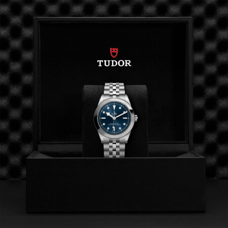 TUDOR Black Bay 39 watch, 39mm steel case, Steel bracelet