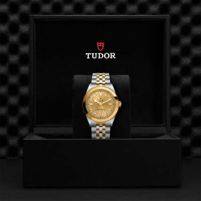 TUDOR Black Bay 39 S&G watch,39 mm steel case, steel and yellow gold bracelet