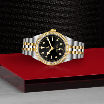 TUDOR Black Bay 39 S&G watch, 39 mm steel case, Steel and yellow gold bracelet