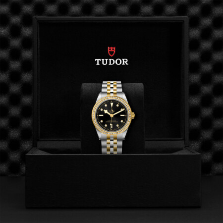 TUDOR Black Bay 39 S&G watch, 39 mm steel case, Steel and yellow gold bracelet