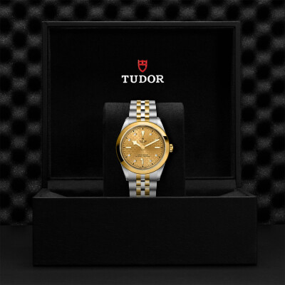 TUDOR Black Bay 41 S&G watch,41 mm steel case, steel and yellow gold bracelet