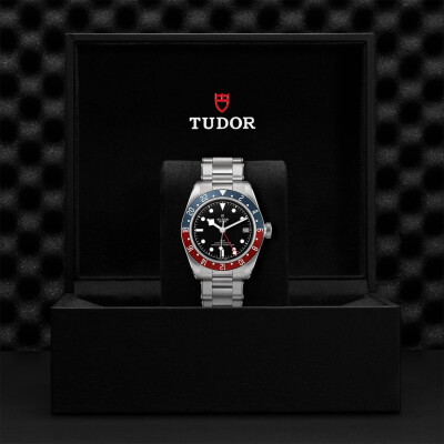 Montre TUDOR Black Bay GMT boîtier en acier 41 mm, bracelet en acier