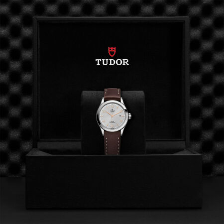 TUDOR 1926 watch, 28 mm steel case, silver dial