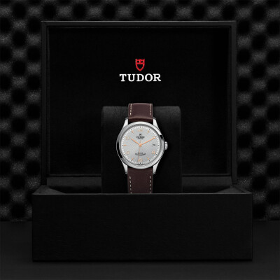 TUDOR 1926 watch, 36 mm steel case, silver dial