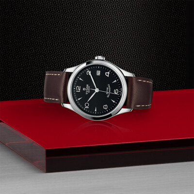 TUDOR 1926 watch, 36 mm steel case, dark-coloured dial