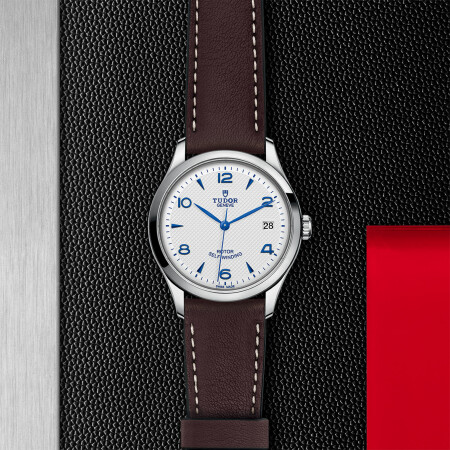 TUDOR 1926 watch, 36 mm steel case, opaline and blue dial