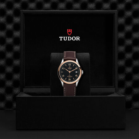 TUDOR 1926 watch, 36 mm steel case, pink gold bezel