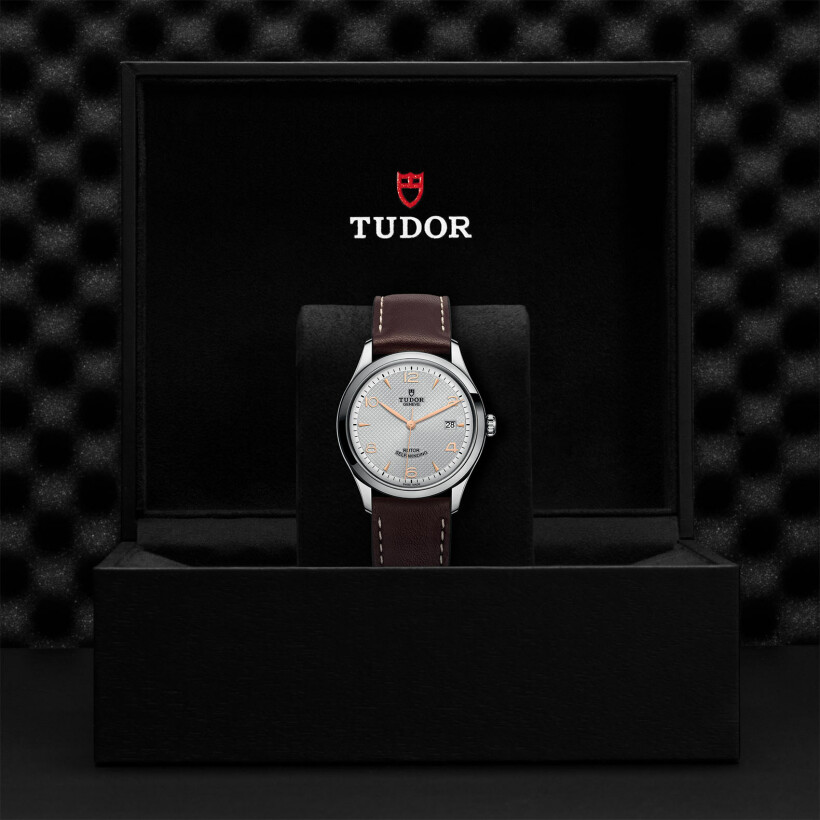 TUDOR 1926 watch, 39 mm steel case, silver dial