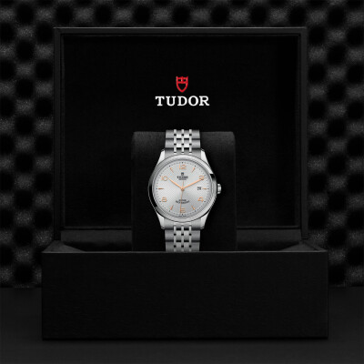 TUDOR 1926 watch, 41 mm steel case, silver dial