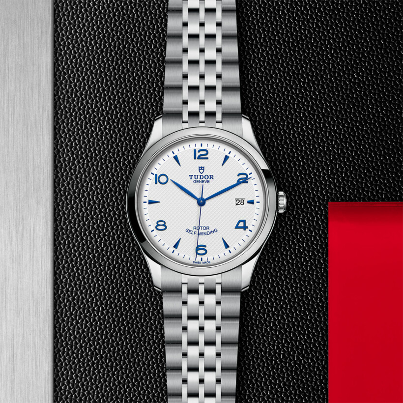 TUDOR 1926 watch, 41 mm steel case, opaline and blue dial