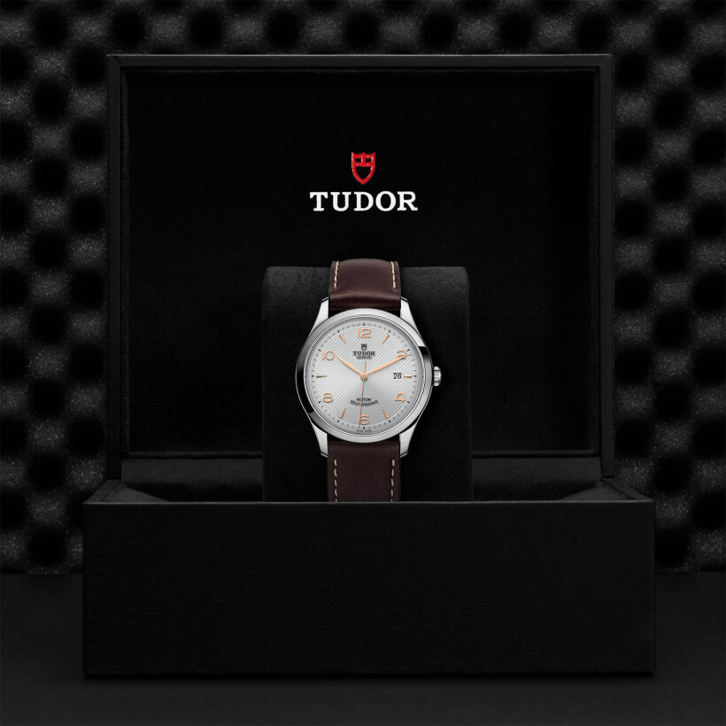 TUDOR 1926 watch, 41 mm steel case, silver dial