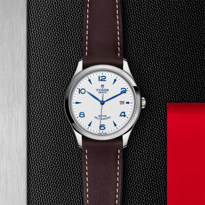 TUDOR 1926 watch, 41 mm steel case, opaline and blue dial